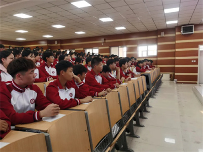 【专业部快讯】我校文化艺术专业部召开宿舍长培训会议